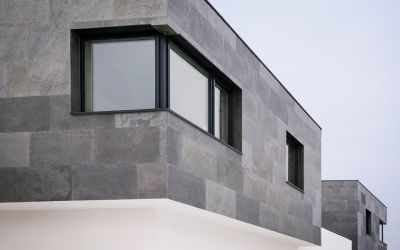 A kőfurnér, mint homlokzati díszítőelem